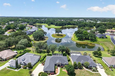Villa ou maison à Ocala, Floride 3 chambres, 226.31 m2 № 2434539