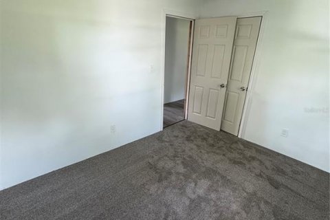 House in Lakeland, Florida 4 bedrooms, 269.23 sq.m. № 1791840 - photo 3
