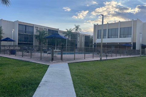 Copropriété à louer à Miami, Floride: 2 chambres, 114.73 m2 № 2057510 - photo 19