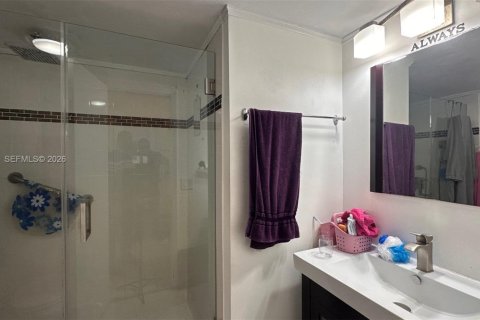 Copropriété à louer à Miami, Floride: 2 chambres, 114.73 m2 № 2057510 - photo 14