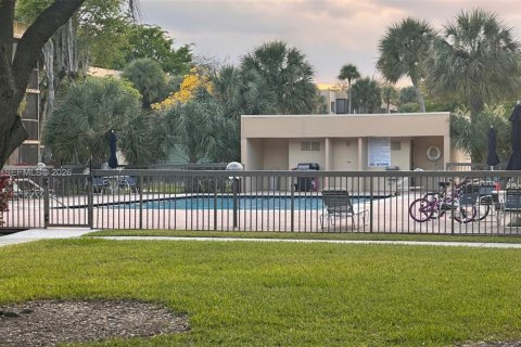 Copropriété à louer à Miami, Floride: 2 chambres, 114.73 m2 № 2057510 - photo 21