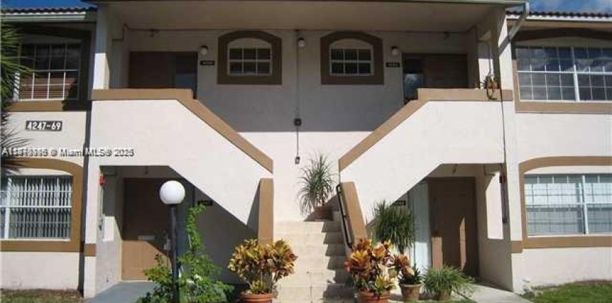 Condo à Coral Springs, Floride, 2 chambres № 1925759