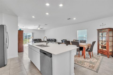 Casa en alquiler en Davenport, Florida, 5 dormitorios, 225.75 m2 № 1847941 - foto 12