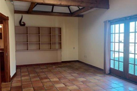 Immobilier commercial à louer à Winter Haven, Floride: 1730.21 m2 № 1548115 - photo 5