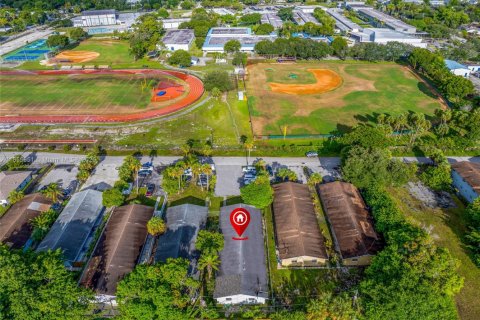 Propiedad comercial en venta en Fort Lauderdale, Florida, 283.07 m2 № 1887682 - foto 15