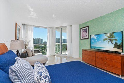 Condo in Sunny Isles Beach, Florida, 2 bedrooms  № 1860045 - photo 30