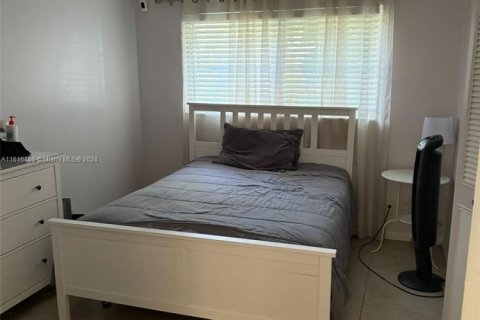 Copropriété à vendre à Lauderhill, Floride: 2 chambres, 91.04 m2 № 1978223 - photo 9