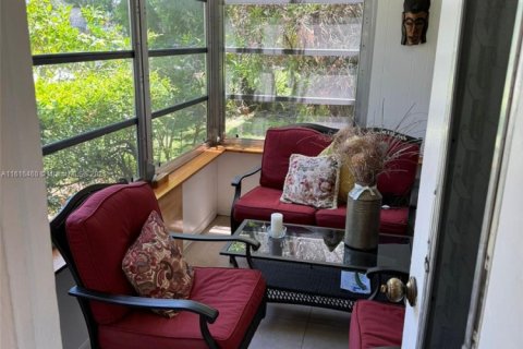 Copropriété à vendre à Lauderhill, Floride: 2 chambres, 91.04 m2 № 1978223 - photo 12