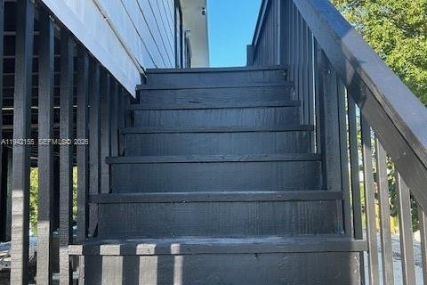 House in Big Pine Key, Florida 2 bedrooms, 107.02 sq.m. № 1999079 - photo 9