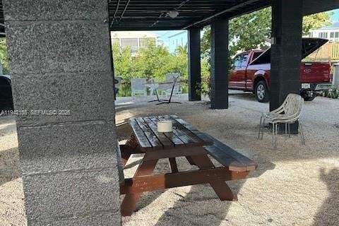 House in Big Pine Key, Florida 2 bedrooms, 107.02 sq.m. № 1999079 - photo 4