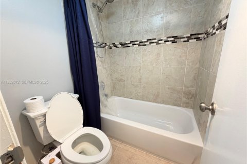 Condominio en alquiler en Davie, Florida, 2 dormitorios, 87.33 m2 № 1991057 - foto 29