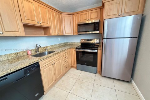 Condominio en alquiler en Davie, Florida, 2 dormitorios, 87.33 m2 № 1991057 - foto 8