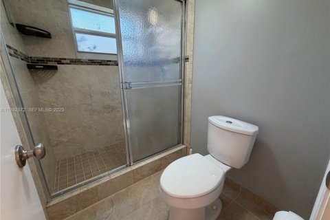 Condominio en alquiler en Davie, Florida, 2 dormitorios, 87.33 m2 № 1991057 - foto 15