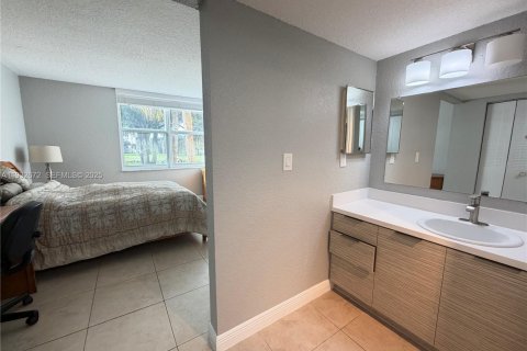 Condominio en alquiler en Davie, Florida, 2 dormitorios, 87.33 m2 № 1991057 - foto 24