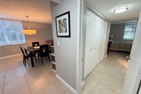 Condominio en alquiler en Davie, Florida, 2 dormitorios, 87.33 m2 № 1991057 - foto 3