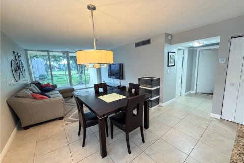 Condominio en alquiler en Davie, Florida, 2 dormitorios, 87.33 m2 № 1991057 - foto 7