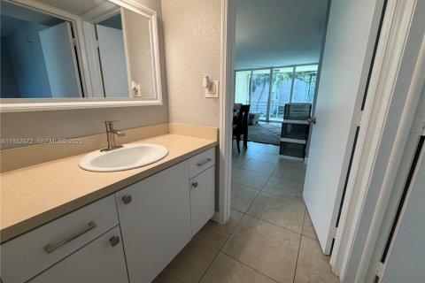 Condominio en alquiler en Davie, Florida, 2 dormitorios, 87.33 m2 № 1991057 - foto 17