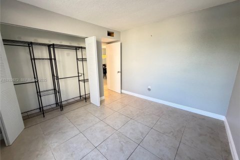 Condominio en alquiler en Davie, Florida, 2 dormitorios, 87.33 m2 № 1991057 - foto 19