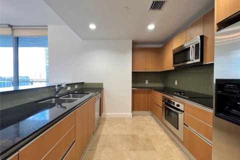 Condominio en alquiler en Miami, Florida, 2 dormitorios, 118.73 m2 № 1979327 - foto 6