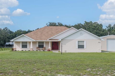 House in Auburndale, Florida 3 bedrooms, 235.88 sq.m. № 2375684