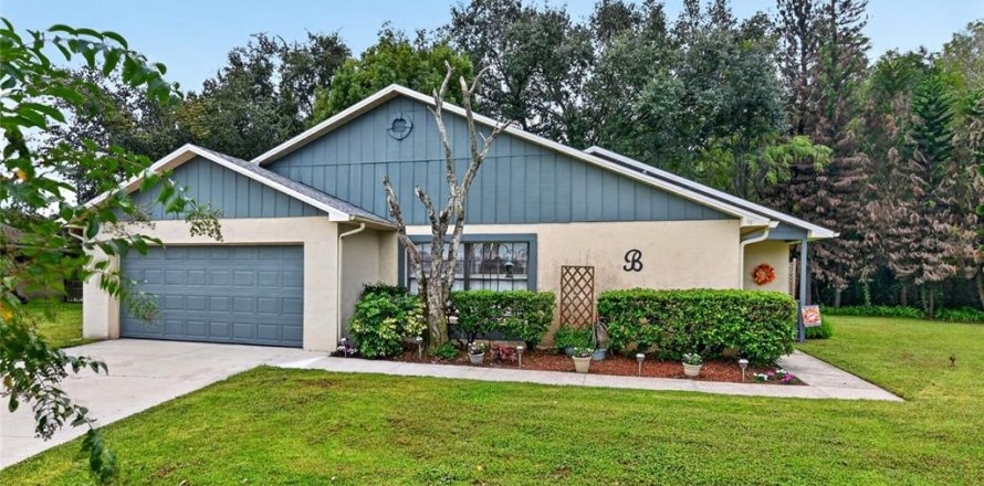 Villa ou maison à Kissimmee, Floride 3 chambres, 114.92 m2 № 2418777