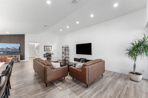 Villa ou maison à vendre à Boca Raton, Floride: 3 chambres, 186.55 m2 № 2397795 - photo 10