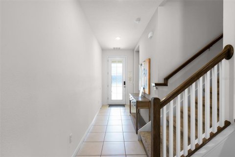 Touwnhouse à vendre à Kissimmee, Floride: 5 chambres, 212.1 m2 № 2437189 - photo 3