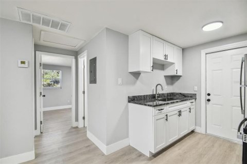 Apartamento en alquiler en Tampa, Florida, 2 dormitorios, 104.7 m2 № 1564814 - foto 17