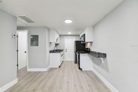 Apartamento en alquiler en Tampa, Florida, 2 dormitorios, 104.7 m2 № 1564814 - foto 18