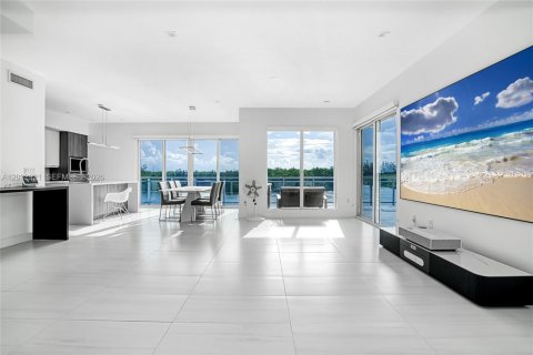 Condominio en venta en Hollywood, Florida, 3 dormitorios № 2077825 - foto 10