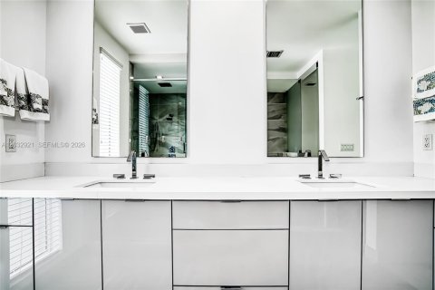 Condominio en venta en Hollywood, Florida, 3 dormitorios № 2077825 - foto 28