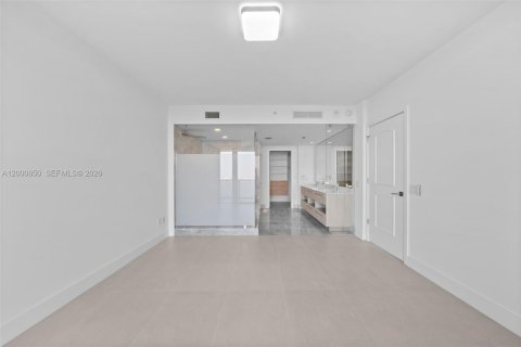 Copropriété à vendre à Miami, Floride: 3 chambres, 151.8 m2 № 2066237 - photo 16