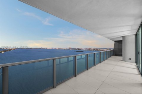 Copropriété à vendre à Miami, Floride: 3 chambres, 151.8 m2 № 2066237 - photo 2