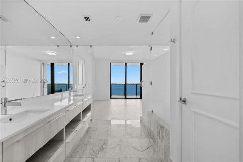 Copropriété à vendre à Miami, Floride: 3 chambres, 151.8 m2 № 2066237 - photo 23