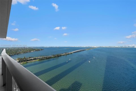 Copropriété à vendre à Miami, Floride: 3 chambres, 151.8 m2 № 2066237 - photo 27