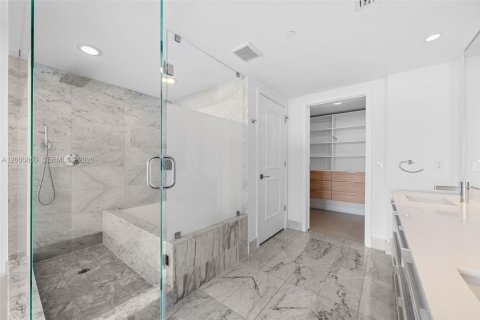 Copropriété à vendre à Miami, Floride: 3 chambres, 151.8 m2 № 2066237 - photo 22