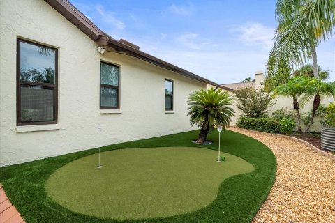 House in Tampa, Florida 3 bedrooms, 148.27 sq.m. № 1904080 - photo 4