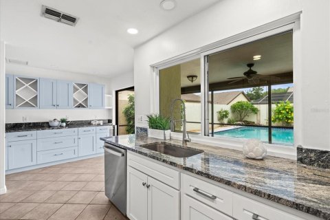House in Tampa, Florida 3 bedrooms, 148.27 sq.m. № 1904080 - photo 21