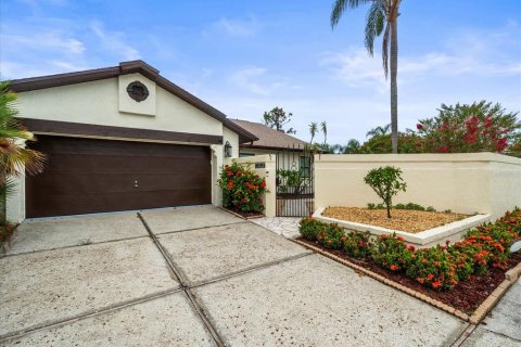 House in Tampa, Florida 3 bedrooms, 148.27 sq.m. № 1904080 - photo 8