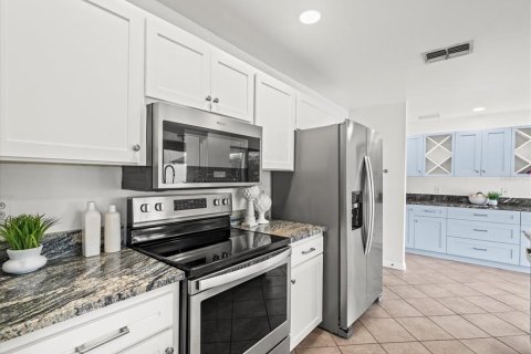 House in Tampa, Florida 3 bedrooms, 148.27 sq.m. № 1904080 - photo 26