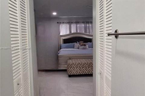 Copropriété à louer à Lauderhill, Floride: 1 chambre, 92.9 m2 № 1823643 - photo 17
