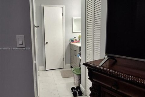Copropriété à louer à Lauderhill, Floride: 1 chambre, 92.9 m2 № 1823643 - photo 19