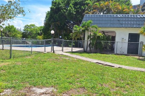 Copropriété à louer à Lauderhill, Floride: 1 chambre, 92.9 m2 № 1823643 - photo 30