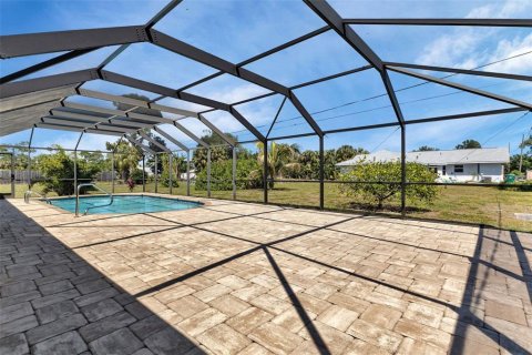 Casa en venta en Port Charlotte, Florida, 3 dormitorios, 127.55 m2 № 1913179 - foto 28