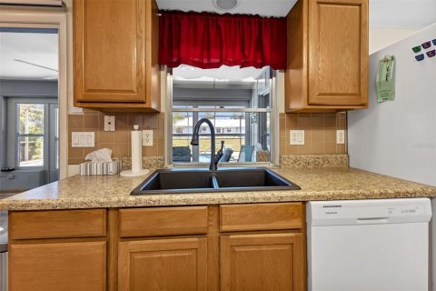 Casa en venta en Port Charlotte, Florida, 3 dormitorios, 127.55 m2 № 1913179 - foto 10