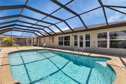 Casa en venta en Port Charlotte, Florida, 3 dormitorios, 127.55 m2 № 1913179 - foto 2