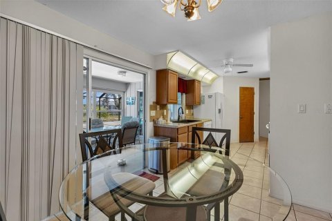 Casa en venta en Port Charlotte, Florida, 3 dormitorios, 127.55 m2 № 1913179 - foto 6