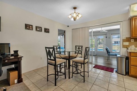 Casa en venta en Port Charlotte, Florida, 3 dormitorios, 127.55 m2 № 1913179 - foto 4