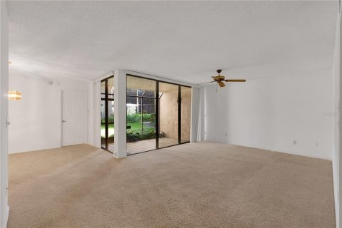 Condo in Orlando, Florida, 2 bedrooms  № 1843971 - photo 6