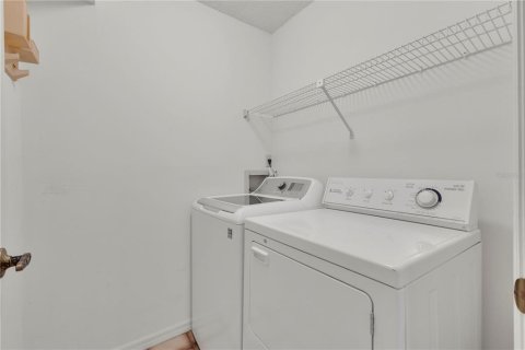 Condo in Orlando, Florida, 2 bedrooms  № 1843971 - photo 18